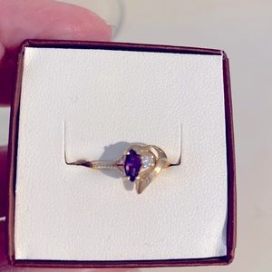 14kt Gold Ring with Marquis Amethyst and One Diamond